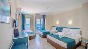 Minibar, coffres-forts dans les chambres, bureau, Wi-Fi