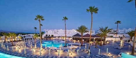 Outdoor pool, pool umbrellas, pool loungers