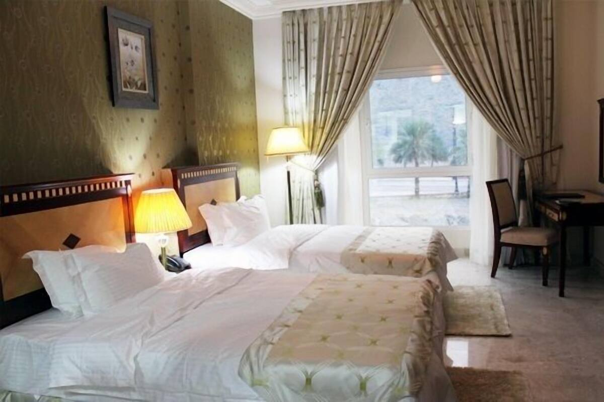Apartment, 2 Bedrooms | Premium bedding, in-room safe, desk, soundproofing
