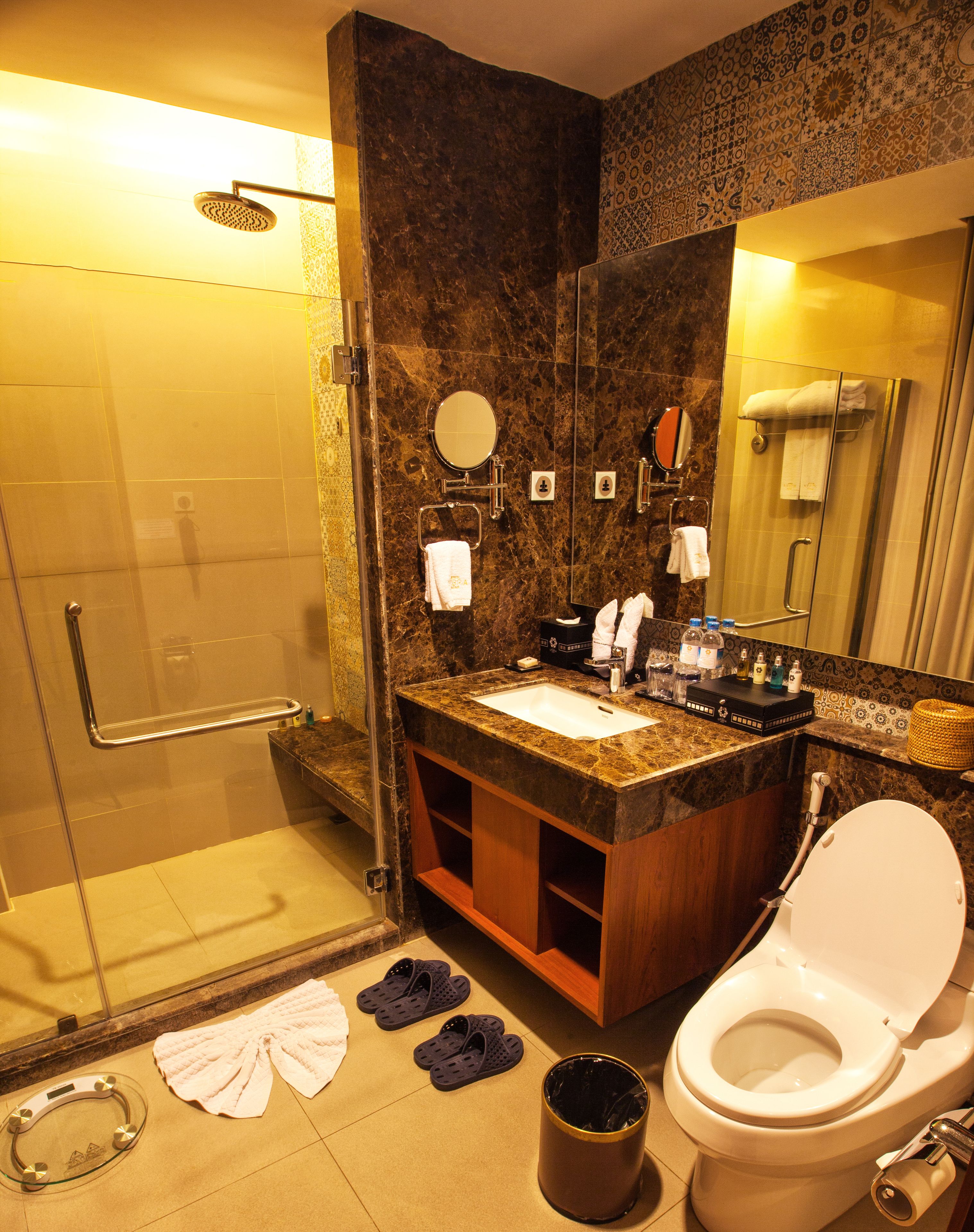 grand deluxe | bathroom | shower, free toiletries, hair dryer, bathrobes