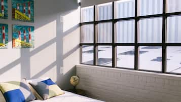 Private Queen Room with Ensuite Bathroom (1 bed) | Down comforters, iron/ironing board, free WiFi, bed sheets