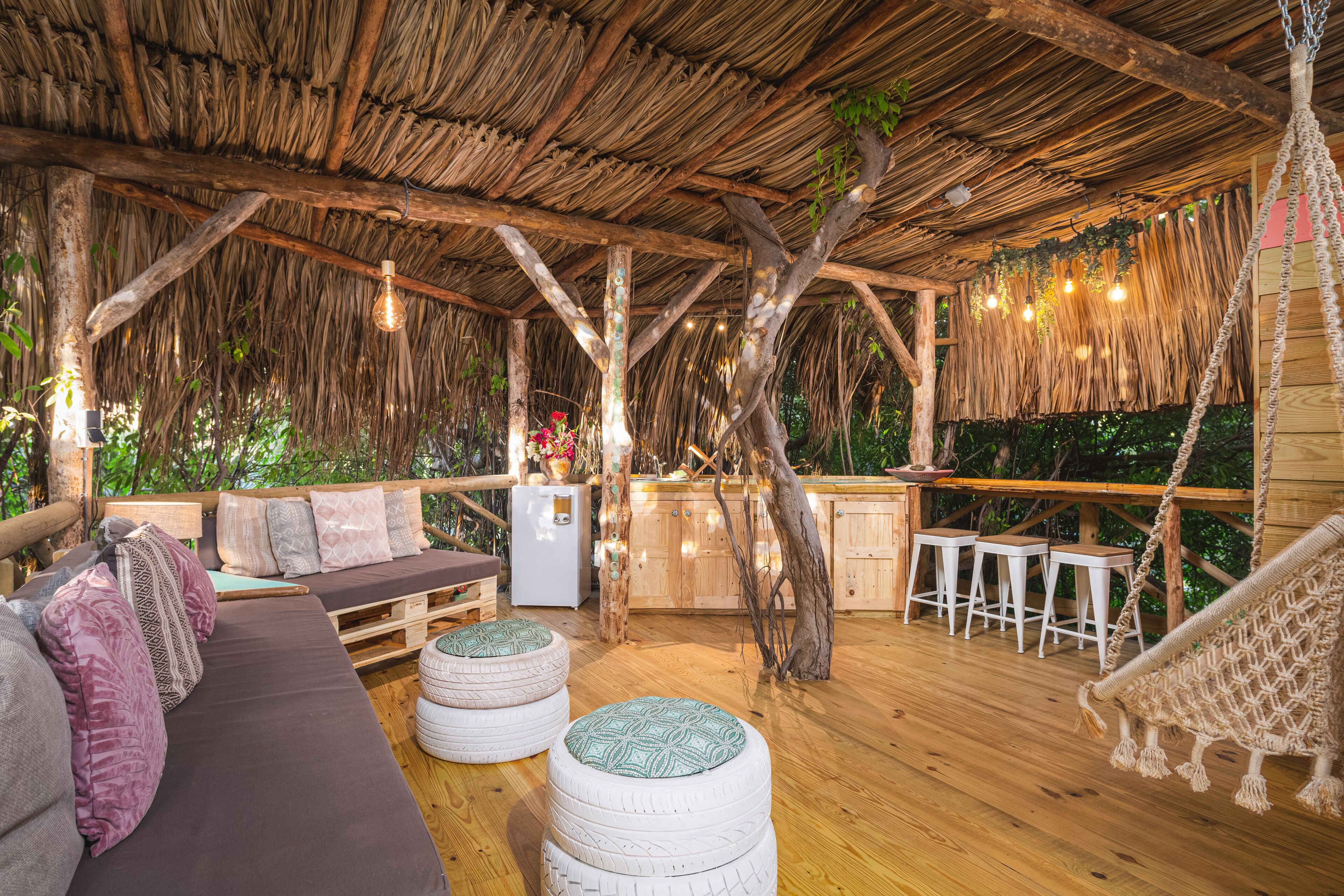 romantic tree house | 1 bedroom, minibar, in-room safe, individually decorated