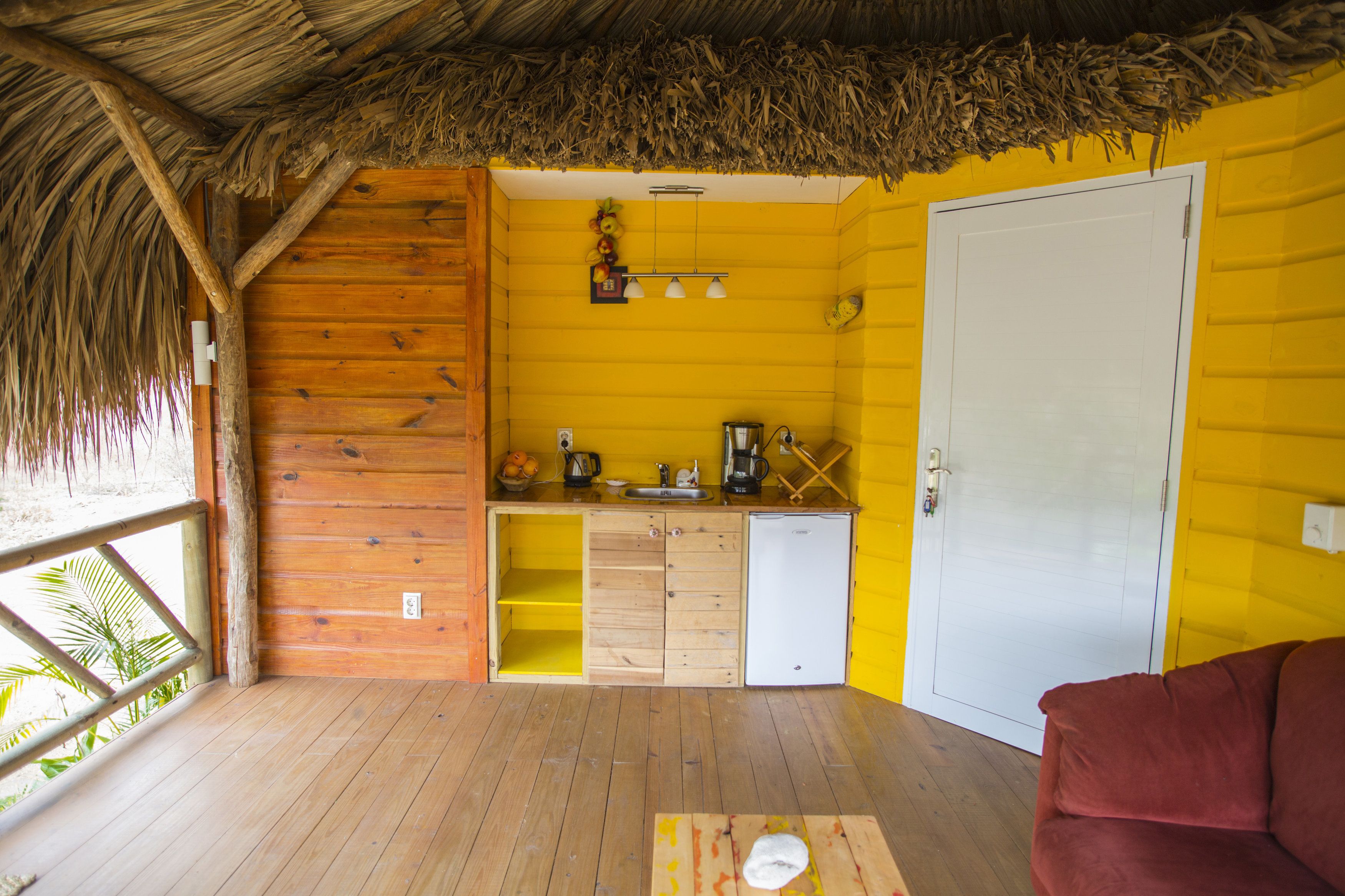 family bungalow, 1 bedroom | private kitchenette | fridge, microwave, stovetop, coffee/tea maker