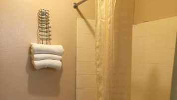 Double Room | Bathroom shower