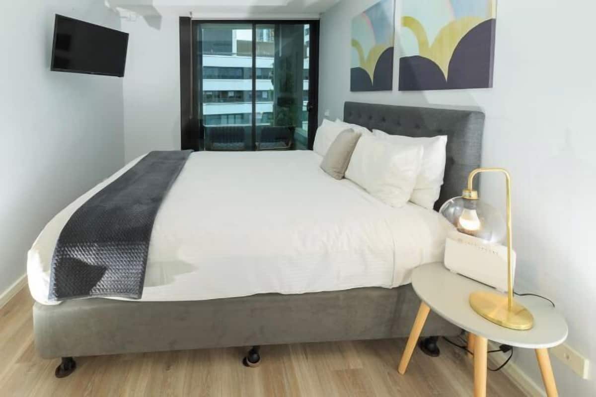 2 slaapkamers, individueel gedecoreerd, individueel gemeubileerd