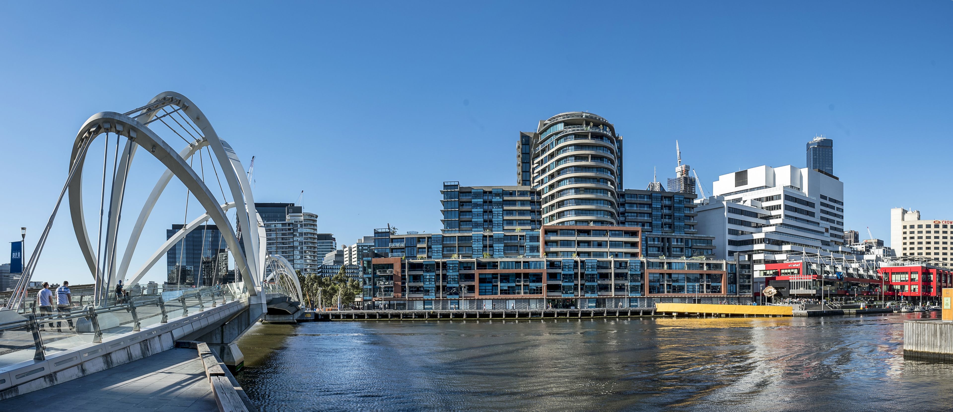 Waterfront Melbourne Apartments — image 20
