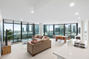 Living area - Waterfront Melbourne Apartments (Docklands)