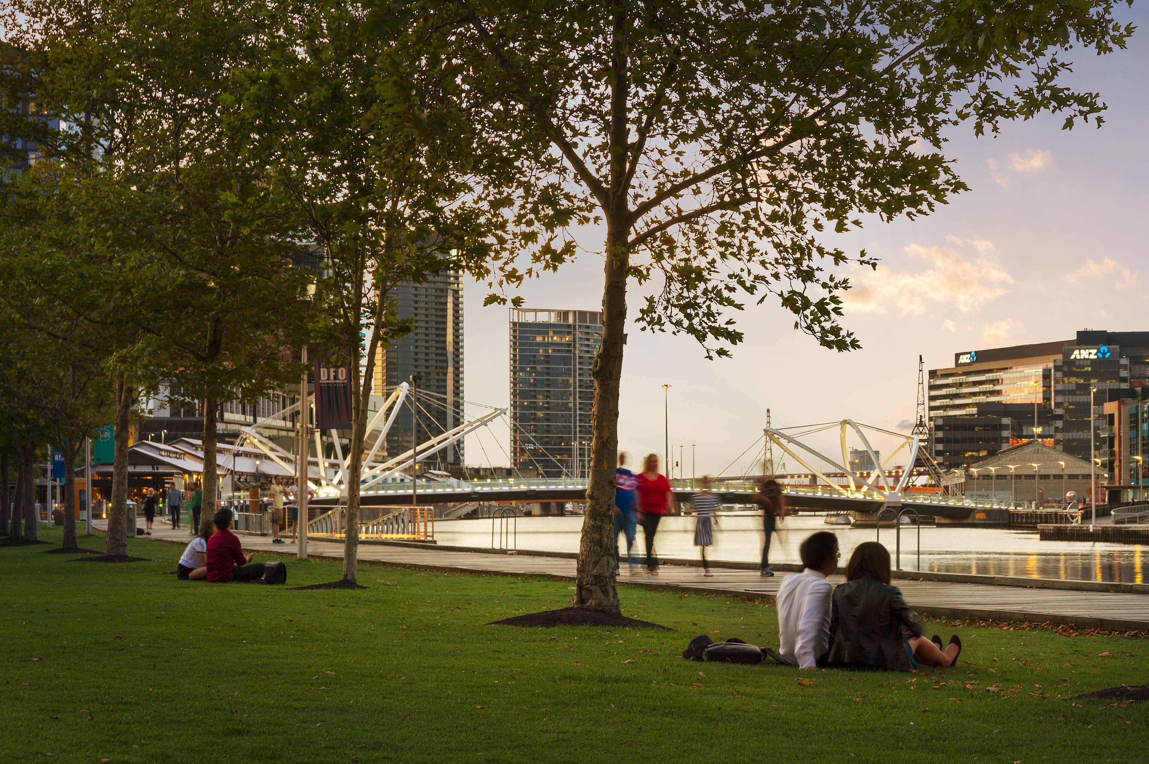 Waterfront Melbourne Apartments — image 24