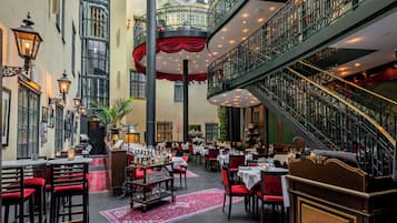 Se sirven desayunos, almuerzos y cenas