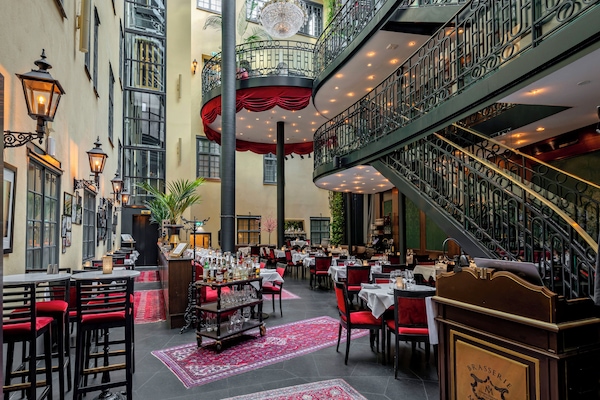 Frukost, lunch och middag serveras