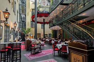 Se sirven desayunos, almuerzos y cenas