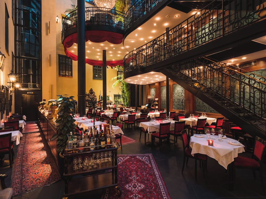 Frokost, lunsj og middag serveres