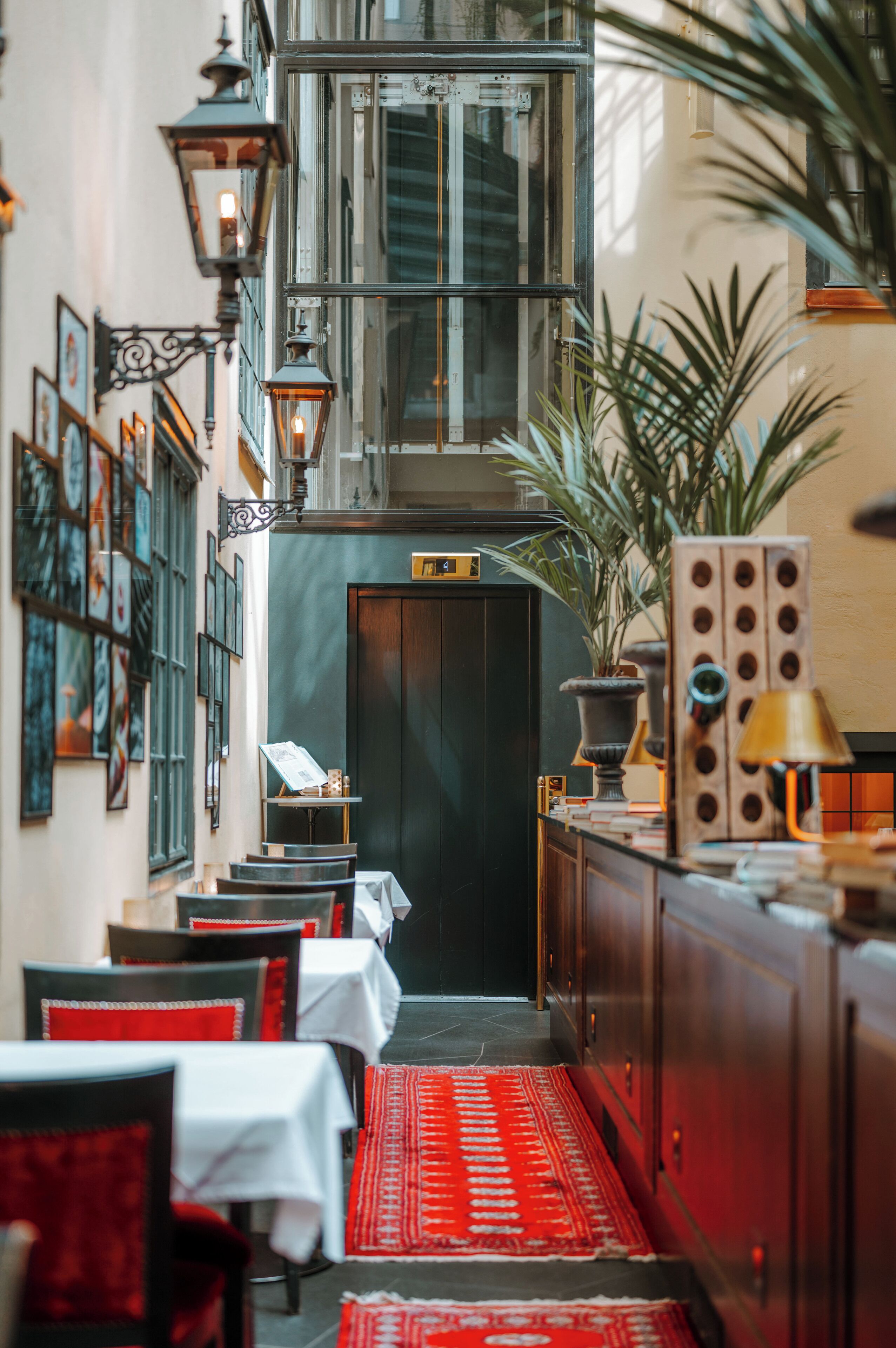 breakfast, lunch and dinner served