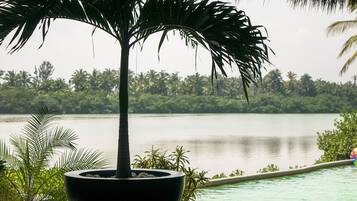 Quarto, 1 cama King, vista para a lagoa | Fachada