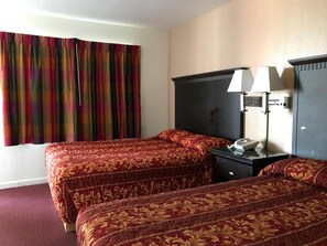 Free WiFi, bed sheets - Town House Motel (Weed)