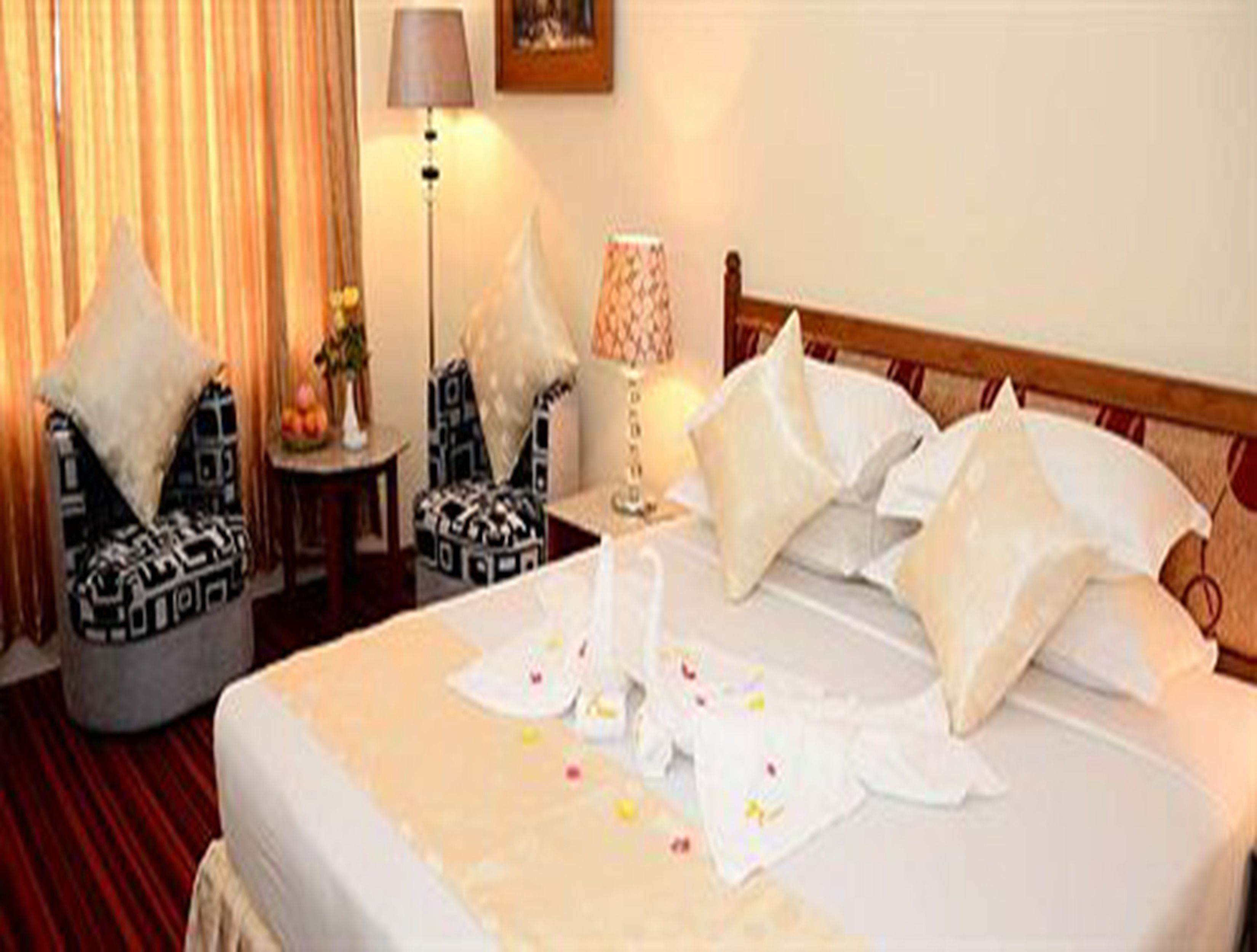 executive deluxe | 1 bedroom, minibar, in-room safe, desk