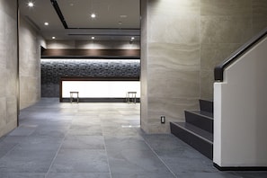 Lobby - HOTEL MYSTAYS Shin Osaka Conference Center (Osaka)