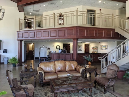 Reception. Heritage Inn & Suites
