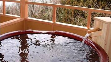 Separate tub and shower, free toiletries, hair dryer, slippers