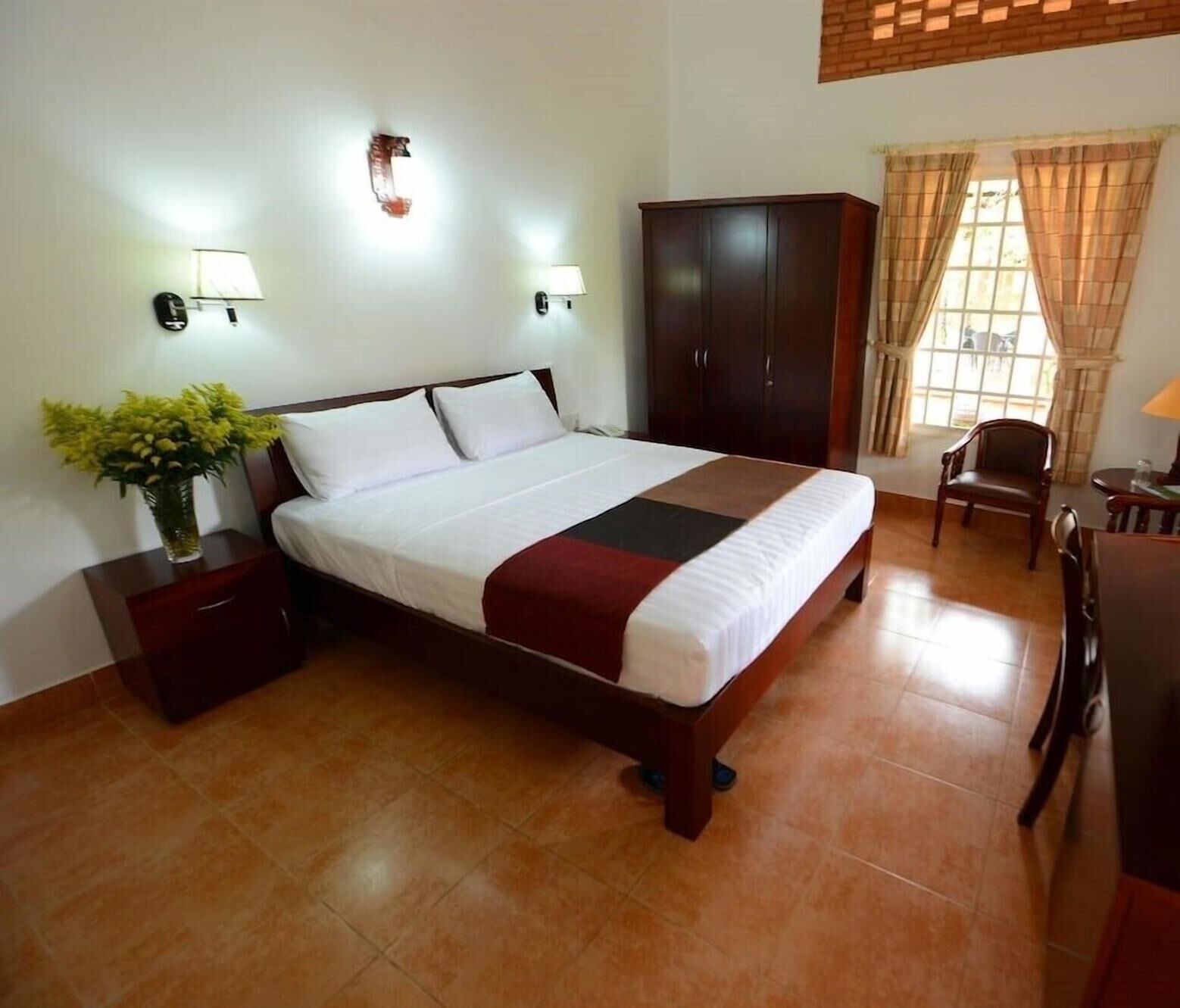 Minibar, in-room safe, desk, blackout curtains