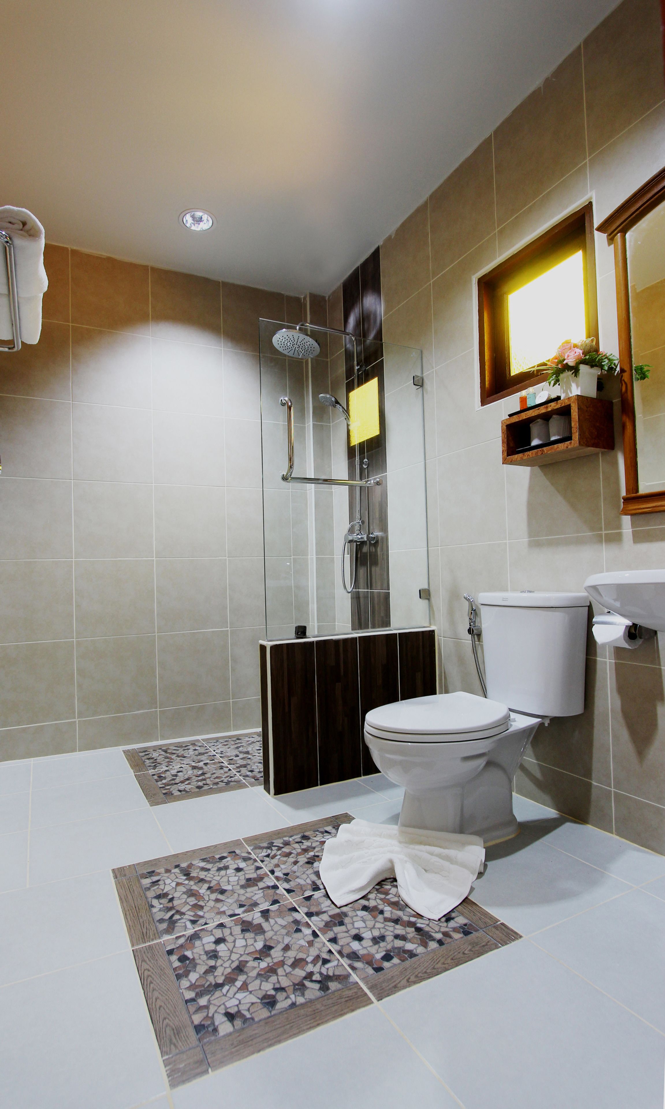 shower, free toiletries, hair dryer, towels