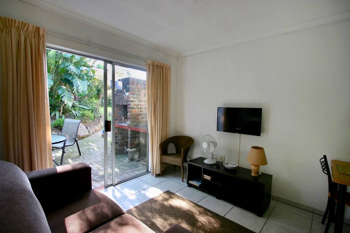 Apartment, 1 Bedroom (Double) | In-room safe, desk, iron/ironing board, rollaway beds