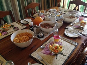 Daily English breakfast (ZAR 95 per person)