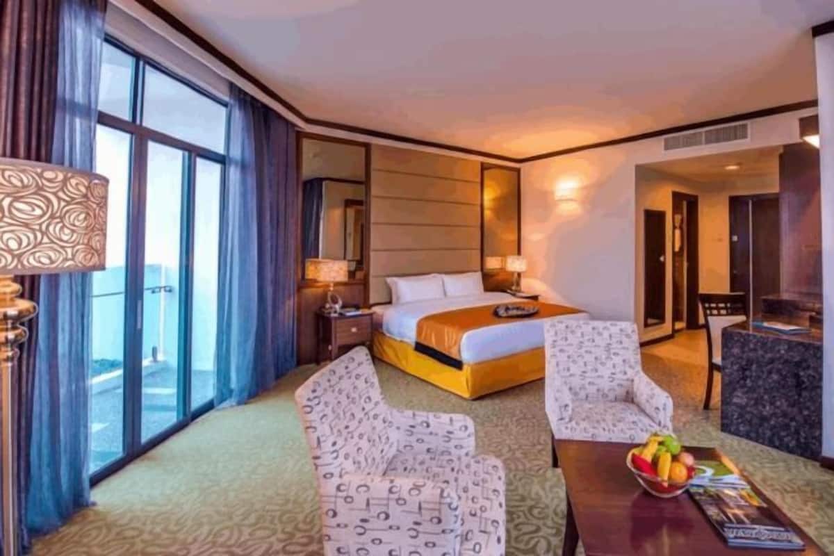 Minibar, in-room safe, desk, soundproofing