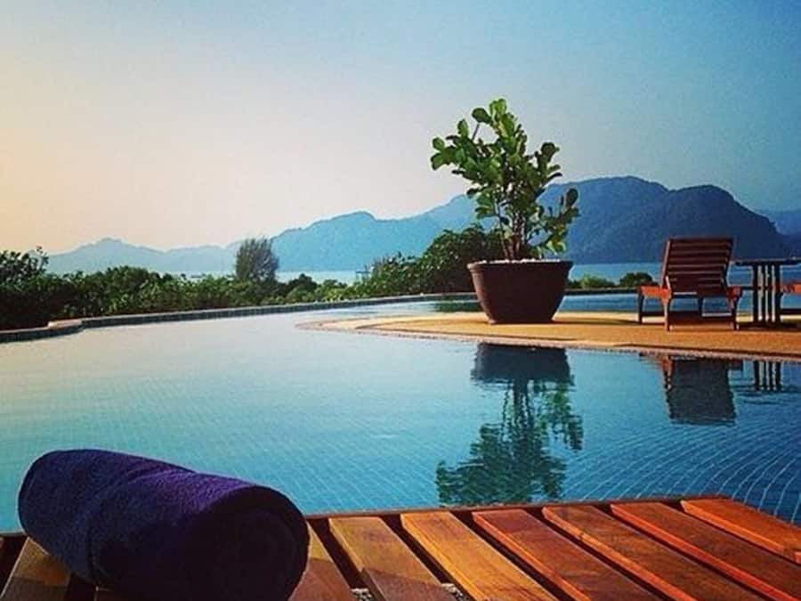 Innendørsbasseng og utendørsbasseng