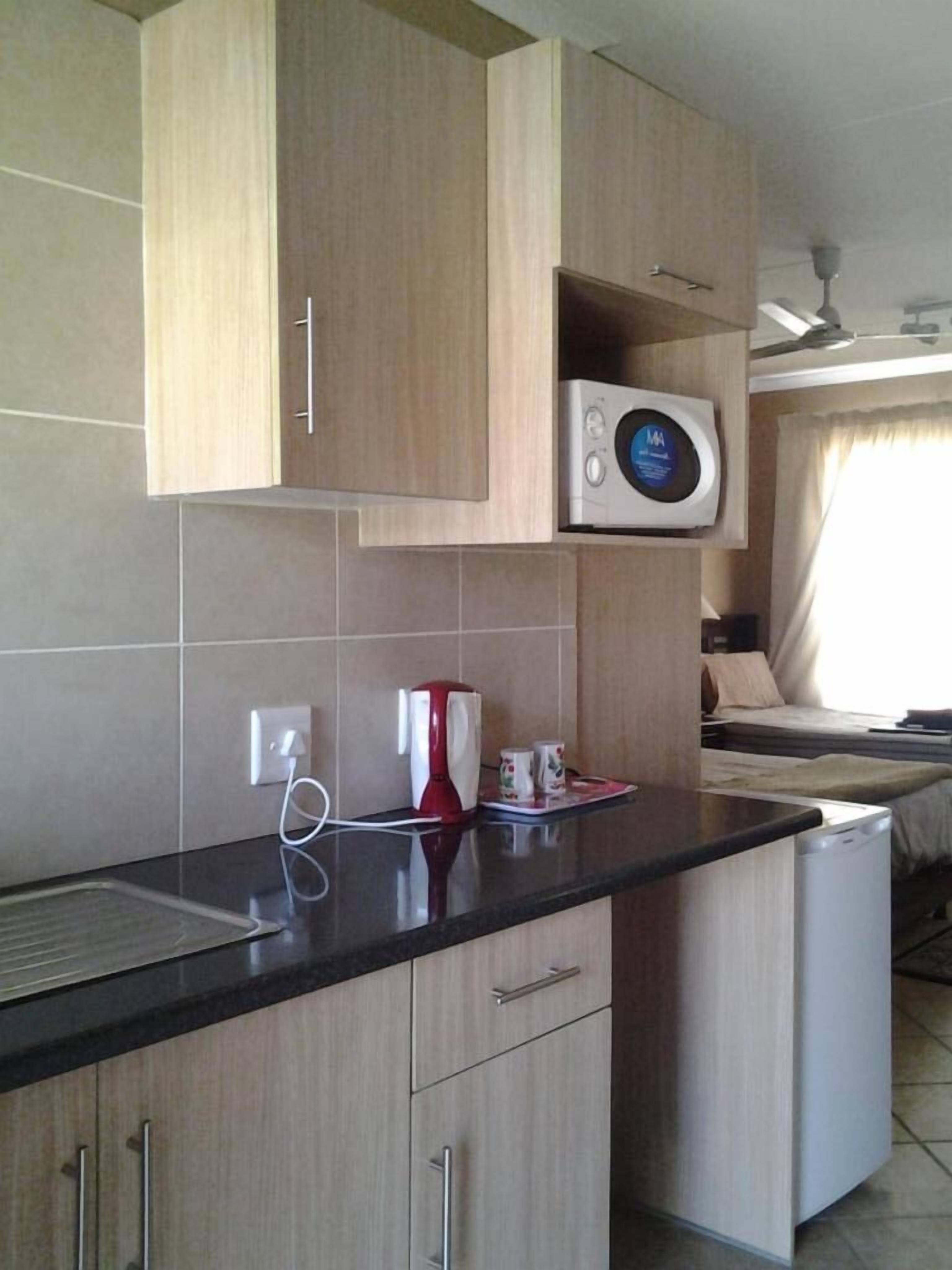 Fridge, coffee/tea maker, electric kettle