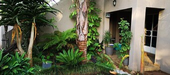 Airport Lodge Guest House