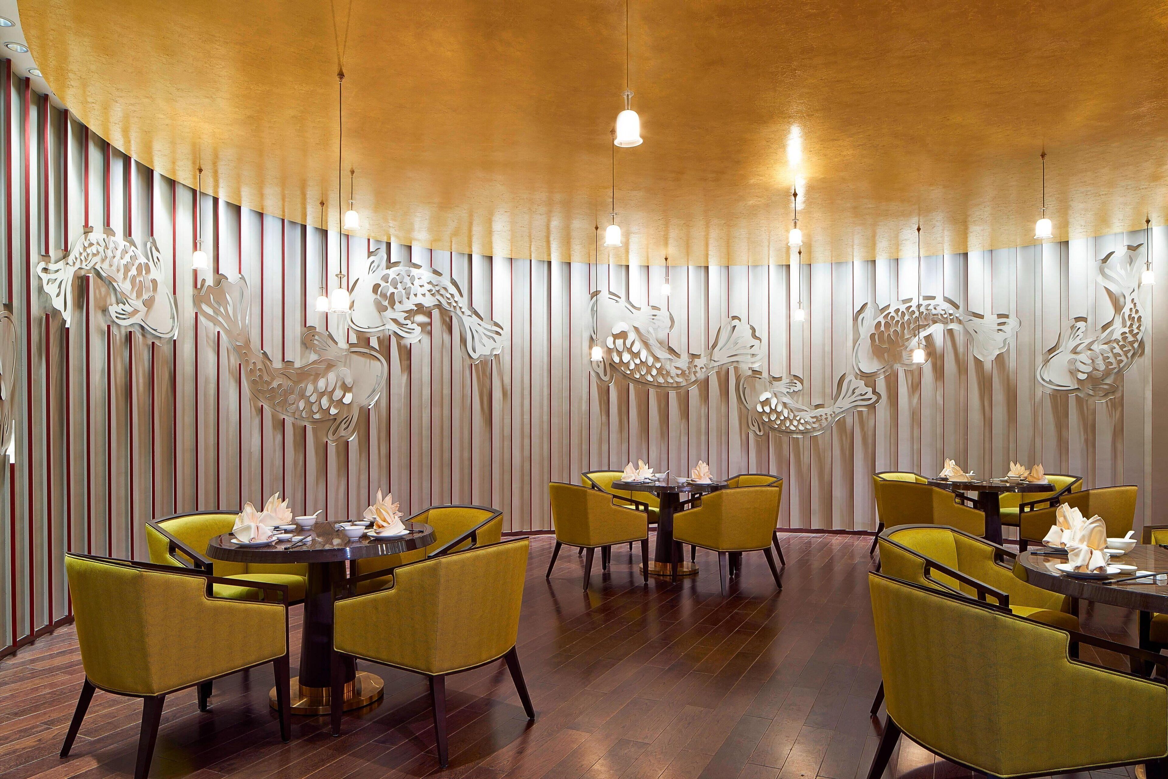 3 restaurants, breakfast, lunch, dinner served; international cuisine