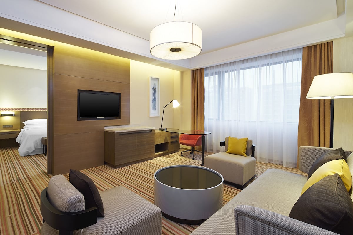 In-room safe, desk, soundproofing, iron/ironing board