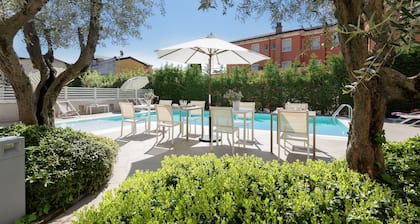 Vialeromadodici Rooms & Apartments