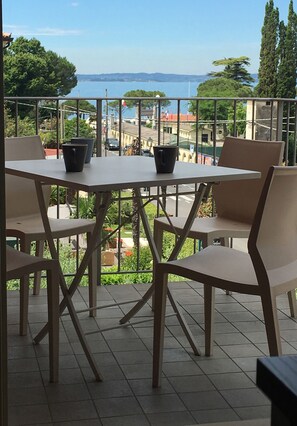 Appartement, 2 chambres | Balcon