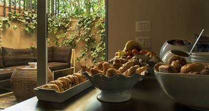 Vialeromadodici Rooms & Apartments