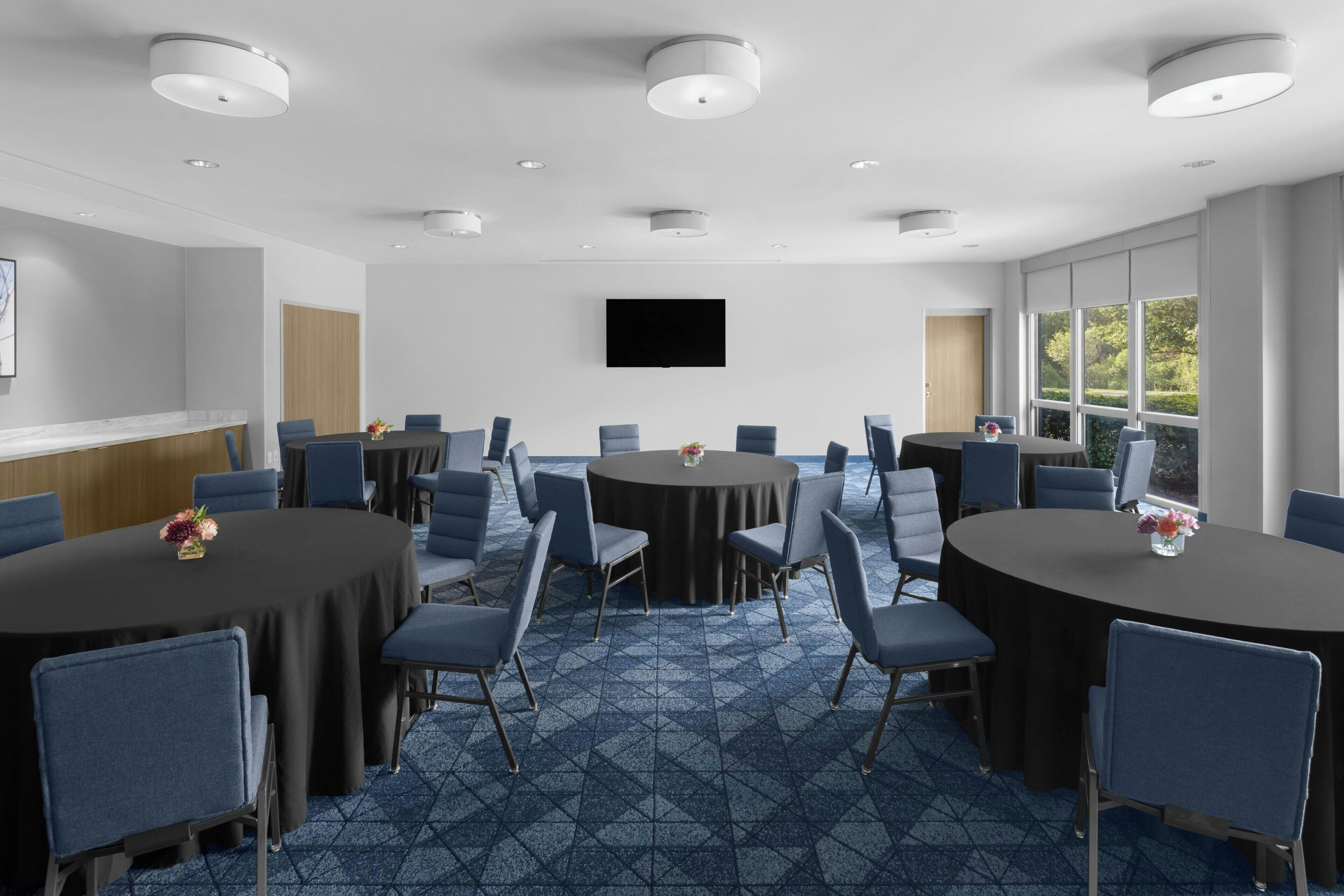 Photo - Courtyard by Marriott Orlando South/Grande Lakes Area