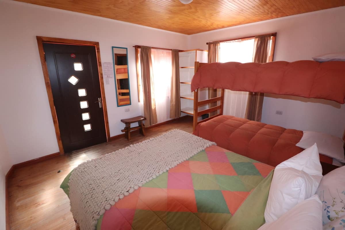 Habitación triple básica | Ropa de cama