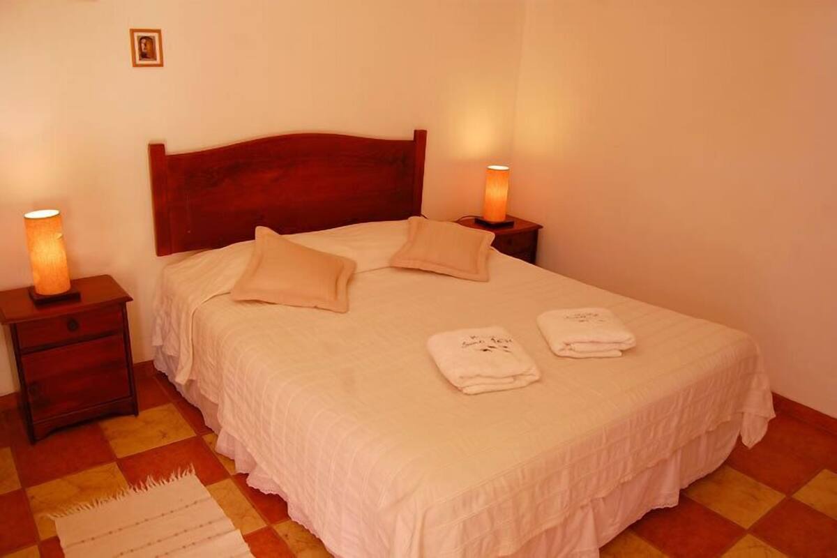 Habitación doble con baño privado | Ropa de cama