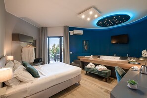 1 bedroom, down duvets, minibar, in-room safe - Taormina Palace Hotel (Taormina)