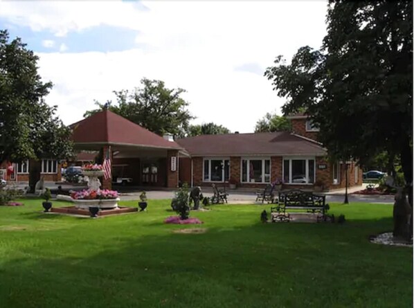 숙박 시설 정면