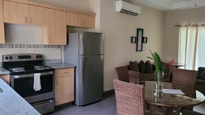Villa, 1 Bedroom | Private kitchen