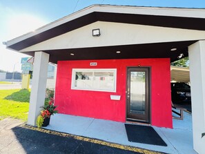 Front of property - Bestway Motel (Windsor)