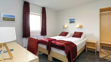 Standaard kamer, 1 twee- of 2 eenpersoonsbedden | Verduisterende gordijnen, gratis babybedden, gratis wifi, beddengoed