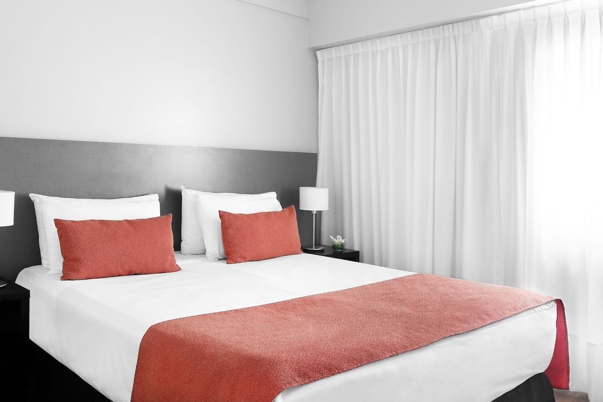 Superior Suite | In-room safe, individually decorated, individually furnished, desk