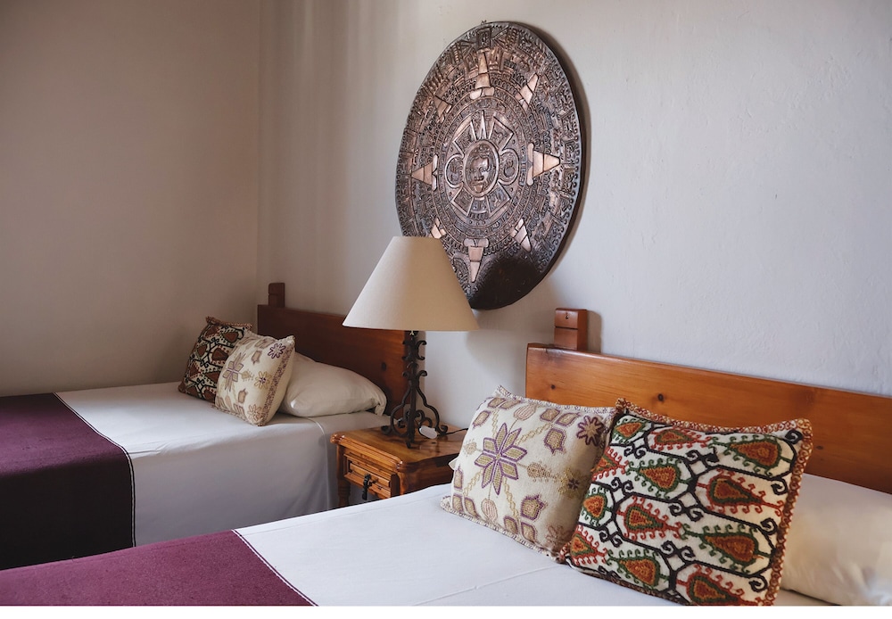 Hotel Los Arcos by null