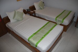 Frette Italian sheets, premium bedding, memory foam beds, minibar