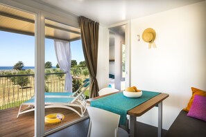 MH Family | 1 bedroom, down duvets, in-room safe, free cots/infant beds