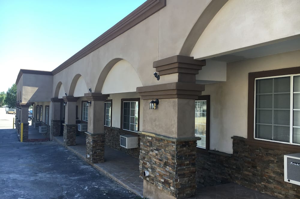 Bartlett Motel