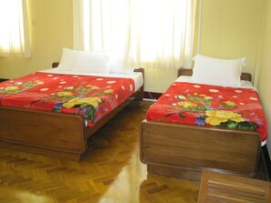 ميني بار وخزنة داخل الغرفة وواي فاي مجانًا